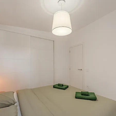 1bdr Seaview In *