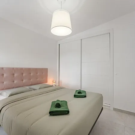 1bdr Seaview In Lejlighed *